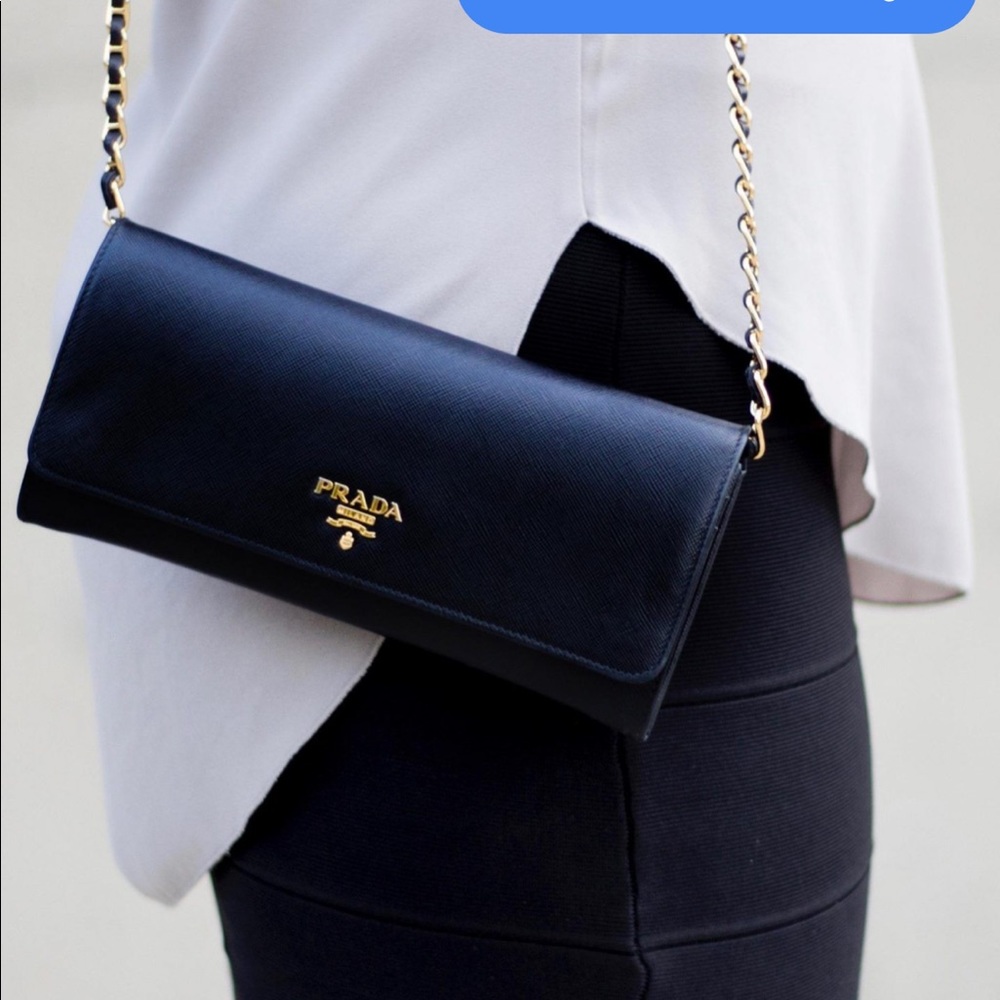 NOT FOR SALE! Looking for a Prada wallet on chain